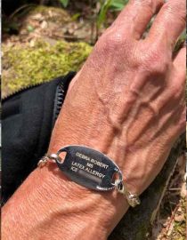 Why I Choose to Wear a Medical ID for MS Why I Choose to Wear a Medical ID for MS